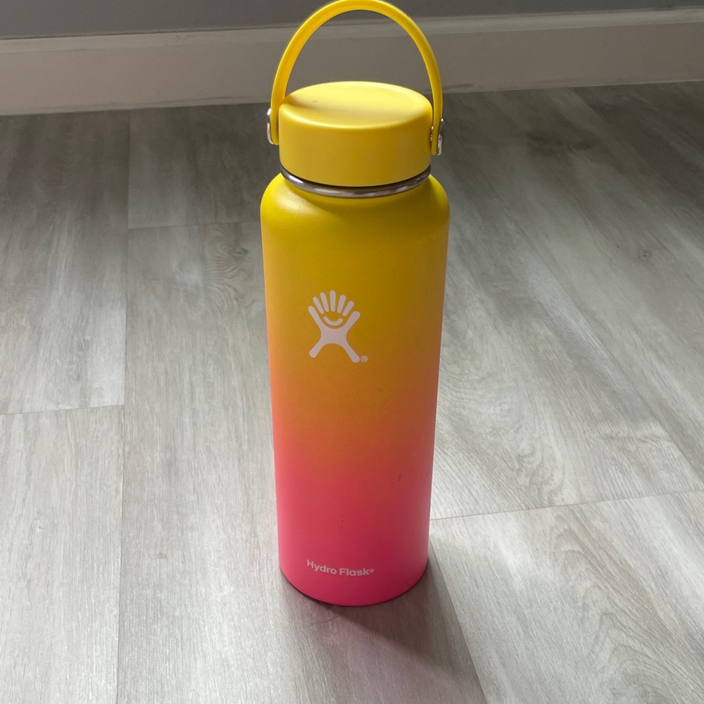 Hydro Flask Sunset Gradient Bottle
